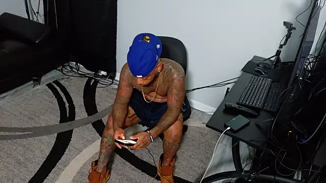 Snapshot of SLANGONDEMHOES chatting on November 13, 2025, 6:29 pm SLANGONDEMHOES online show from November 13, 2025, 6:29 pm