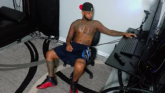 Snapshot of SLANGONDEMHOES chatting on November 14, 2025, 7:23 pm SLANGONDEMHOES online show from November 14, 2025, 7:23 pm