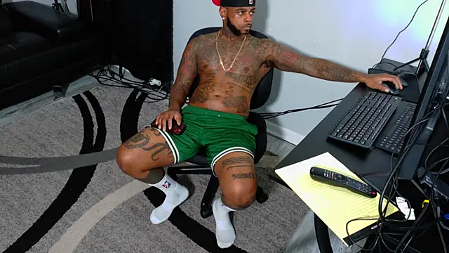 Snapshot of SLANGONDEMHOES chatting on November 22, 2025, 8:08 pm SLANGONDEMHOES online show from November 22, 2025, 8:08 pm