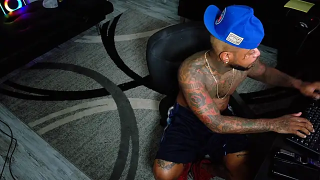 Snapshot of SLANGONDEMHOES chatting on December 4, 2025, 6:38 pm SLANGONDEMHOES online show from December 4, 2025, 6:38 pm