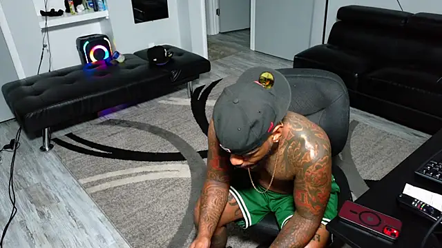 Snapshot of SLANGONDEMHOES chatting on December 5, 2025, 2:47 pm SLANGONDEMHOES online show from December 5, 2025, 2:47 pm