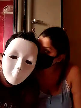 Snapshot of Hottie_couple69 chatting on September 14, 2025, 8:13 am Hottie couple69 online show from September 14, 2025, 8:13 am