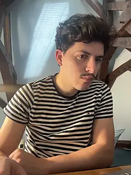 Snapshot of dock_75 chatting on November 4, 2025, 1:32 pm dock 75 online show from November 4, 2025, 1:32 pm