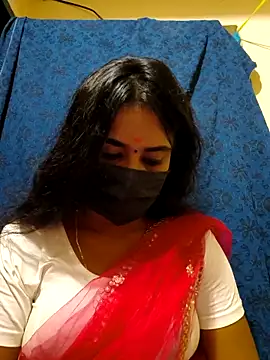 mini-queen online show from November 23, 2025, 8:47 am