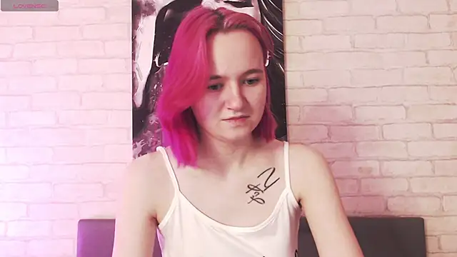 Ericha Stone online show from September 10, 2025, 1:16 am