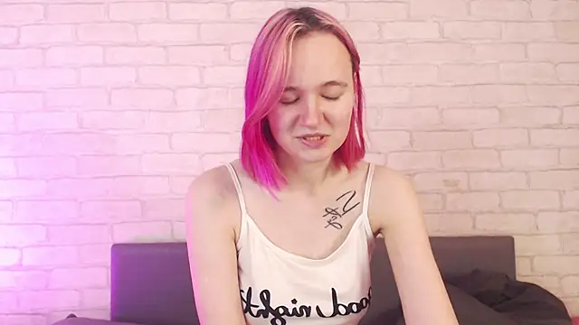 Ericha Stone online show from October 15, 2025, 1:17 am