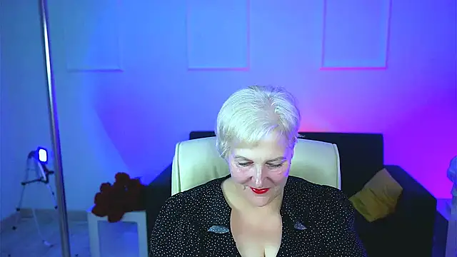 MaryMogan online show from September 13, 2025, 4:29 pm