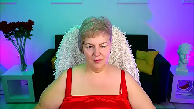 MaryMogan online show from November 18, 2025, 5:01 am