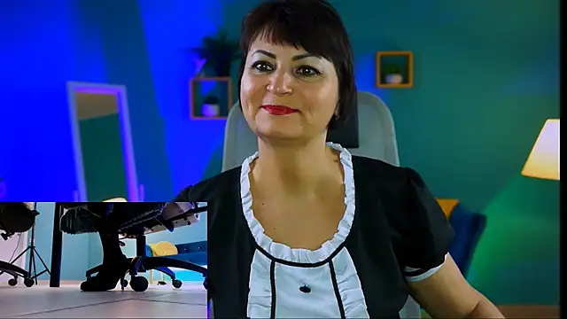 HelenBeler online show from November 30, 2025, 5:33 am