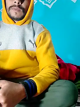 Pahadi couple online show from December 5, 2025, 10:13 am