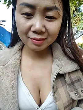 Snapshot of Binjt chatting on November 27, 2025, 1:51 am Binjt online show from November 27, 2025, 1:51 am