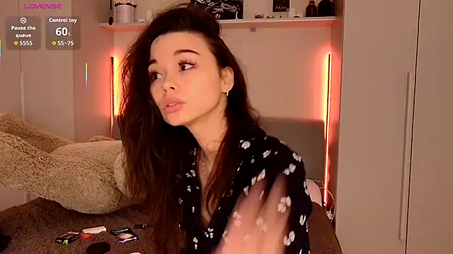 Missss Eva online show from December 5, 2025, 10:35 am