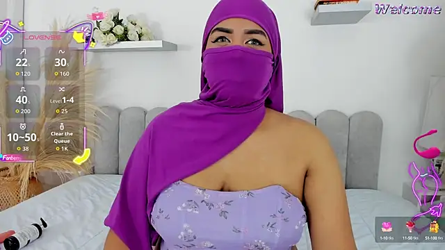 Snapshot of Kadira_ chatting on October 2, 2025, 12:01 pm Kadira online show from October 2, 2025, 12:01 pm
