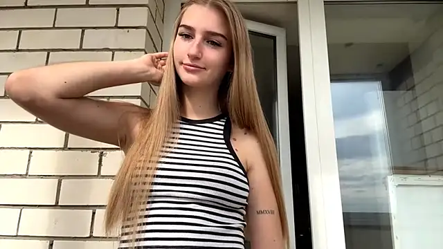 Snapshot of SweetJinny88 chatting on September 20, 2025, 7:20 am SweetJinny88 online show from September 20, 2025, 7:20 am