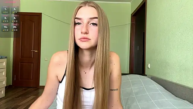 Snapshot of SweetJinny88 chatting on September 24, 2025, 8:28 am SweetJinny88 online show from September 24, 2025, 8:28 am