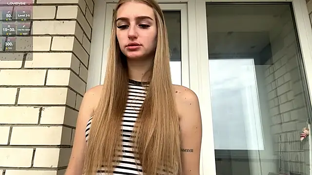 Snapshot of SweetJinny88 chatting on October 12, 2025, 7:40 am SweetJinny88 online show from October 12, 2025, 7:40 am