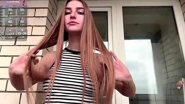 Snapshot of SweetJinny88 chatting on November 6, 2025, 7:09 am SweetJinny88 online show from November 6, 2025, 7:09 am