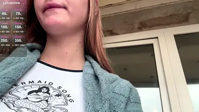 Snapshot of SweetJinny88 chatting on December 1, 2025, 7:24 am SweetJinny88 online show from December 1, 2025, 7:24 am