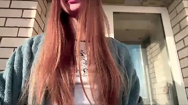 Snapshot of SweetJinny88 chatting on December 14, 2025, 9:03 am SweetJinny88 online show from December 14, 2025, 9:03 am