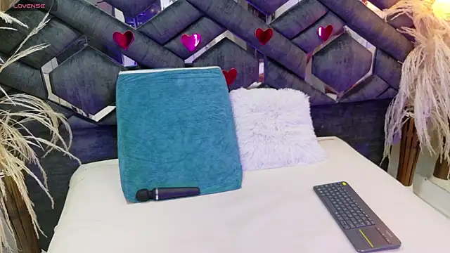 Madison 03 online show from September 25, 2025, 5:44 am