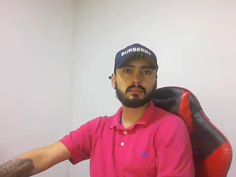 Snapshot of cristopher_wallacee chatting on October 5, 2025, 1:48 am cristopher wallacee online show from October 5, 2025, 1:48 am