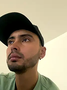 Snapshot of cristopher_wallacee chatting on October 13, 2025, 8:09 pm cristopher wallacee online show from October 13, 2025, 8:09 pm