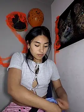 Snapshot of AmberGold- chatting on October 28, 2025, 10:52 am AmberGold- online show from October 28, 2025, 10:52 am