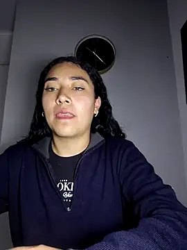 Snapshot of AmberGold- chatting on November 8, 2025, 9:09 am AmberGold- online show from November 8, 2025, 9:09 am