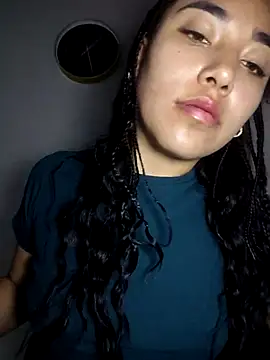 Snapshot of AmberGold- chatting on November 19, 2025, 8:47 am AmberGold- online show from November 19, 2025, 8:47 am