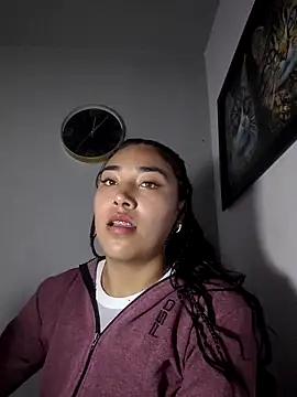 Snapshot of AmberGold- chatting on November 20, 2025, 8:36 am AmberGold- online show from November 20, 2025, 8:36 am