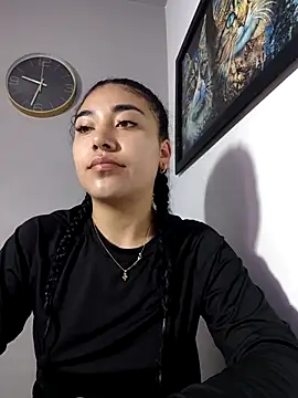 Snapshot of AmberGold- chatting on November 25, 2025, 6:46 am AmberGold- online show from November 25, 2025, 6:46 am