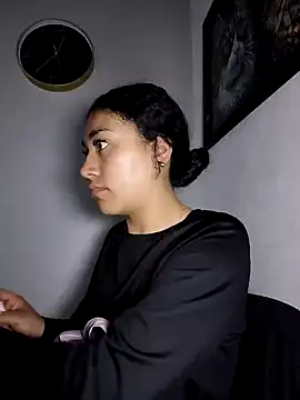 Snapshot of AmberGold- chatting on December 4, 2025, 9:51 am AmberGold- online show from December 4, 2025, 9:51 am