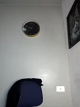 Snapshot of AmberGold- chatting on December 14, 2025, 8:41 am AmberGold- online show from December 14, 2025, 8:41 am