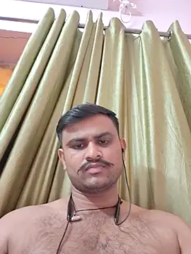 Snapshot of Frvgggghh chatting on November 19, 2025, 8:47 am Frvgggghh online show from November 19, 2025, 8:47 am