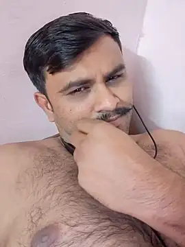 Snapshot of Frvgggghh chatting on December 14, 2025, 8:30 am Frvgggghh online show from December 14, 2025, 8:30 am