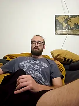 Snapshot of Loopertz chatting on October 5, 2025, 5:55 pm Loopertz online show from October 5, 2025, 5:55 pm