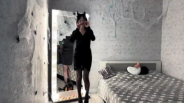 FakeLamb online show from October 26, 2025, 9:10 pm