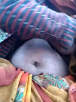 Snapshot of Hita_Grewal chatting on November 27, 2025, 1:29 am Hita Grewal online show from November 27, 2025, 1:29 am