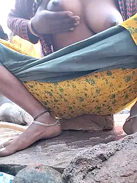 Snapshot of Hita_Grewal chatting on November 29, 2025, 1:41 am Hita Grewal online show from November 29, 2025, 1:41 am