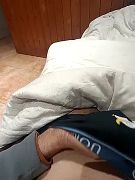 Angelmilf69 online show from December 15, 2025, 4:11 pm