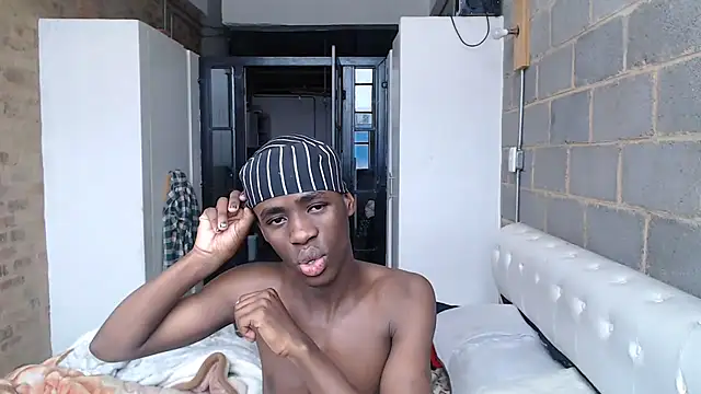 Snapshot of Vince_Favent chatting on September 28, 2025, 10:31 am Vince Favent online show from September 28, 2025, 10:31 am