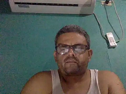 Snapshot of Katracho6969 chatting on November 7, 2025, 4:01 am Katracho6969 online show from November 7, 2025, 4:01 am