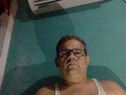 Snapshot of Katracho6969 chatting on November 8, 2025, 4:34 am Katracho6969 online show from November 8, 2025, 4:34 am