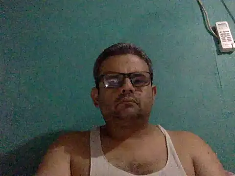 Snapshot of Katracho6969 chatting on November 11, 2025, 4:56 am Katracho6969 online show from November 11, 2025, 4:56 am