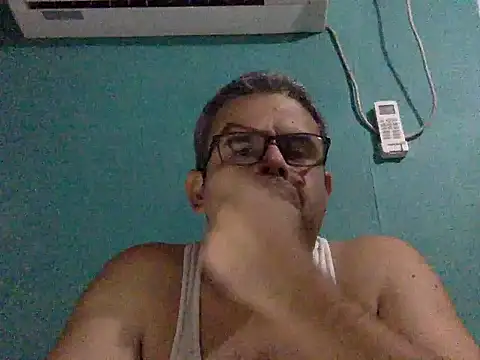 Snapshot of Katracho6969 chatting on November 15, 2025, 4:10 am Katracho6969 online show from November 15, 2025, 4:10 am