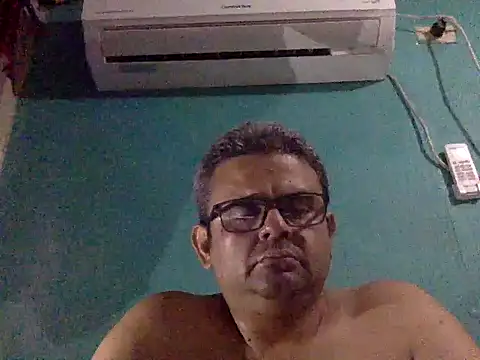 Snapshot of Katracho6969 chatting on November 27, 2025, 5:42 am Katracho6969 online show from November 27, 2025, 5:42 am