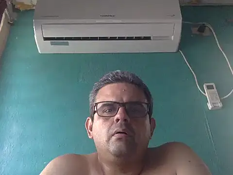 Snapshot of Katracho6969 chatting on December 4, 2025, 7:44 pm Katracho6969 online show from December 4, 2025, 7:44 pm