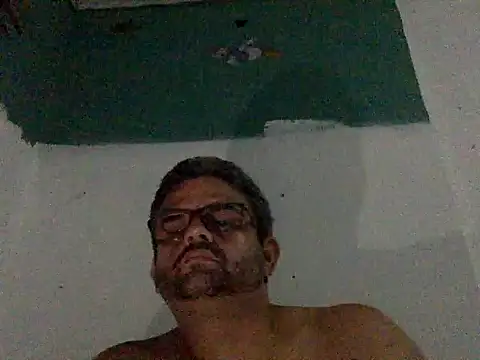 Snapshot of Katracho6969 chatting on December 14, 2025, 3:34 am Katracho6969 online show from December 14, 2025, 3:34 am