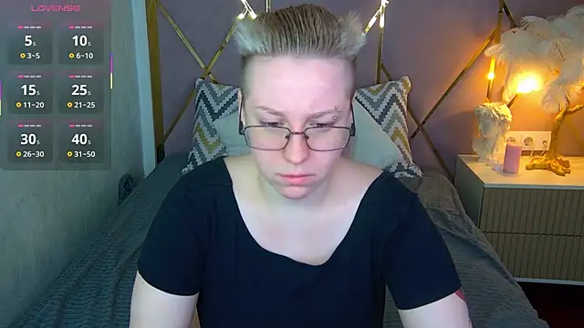 Snapshot of AlexandraGreen chatting on November 23, 2025, 3:56 pm AlexandraGreen online show from November 23, 2025, 3:56 pm