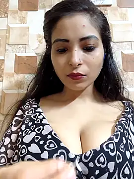 Snapshot of QUEEN-ADITI chatting on September 15, 2025, 1:44 pm QUEEN-ADITI online show from September 15, 2025, 1:44 pm